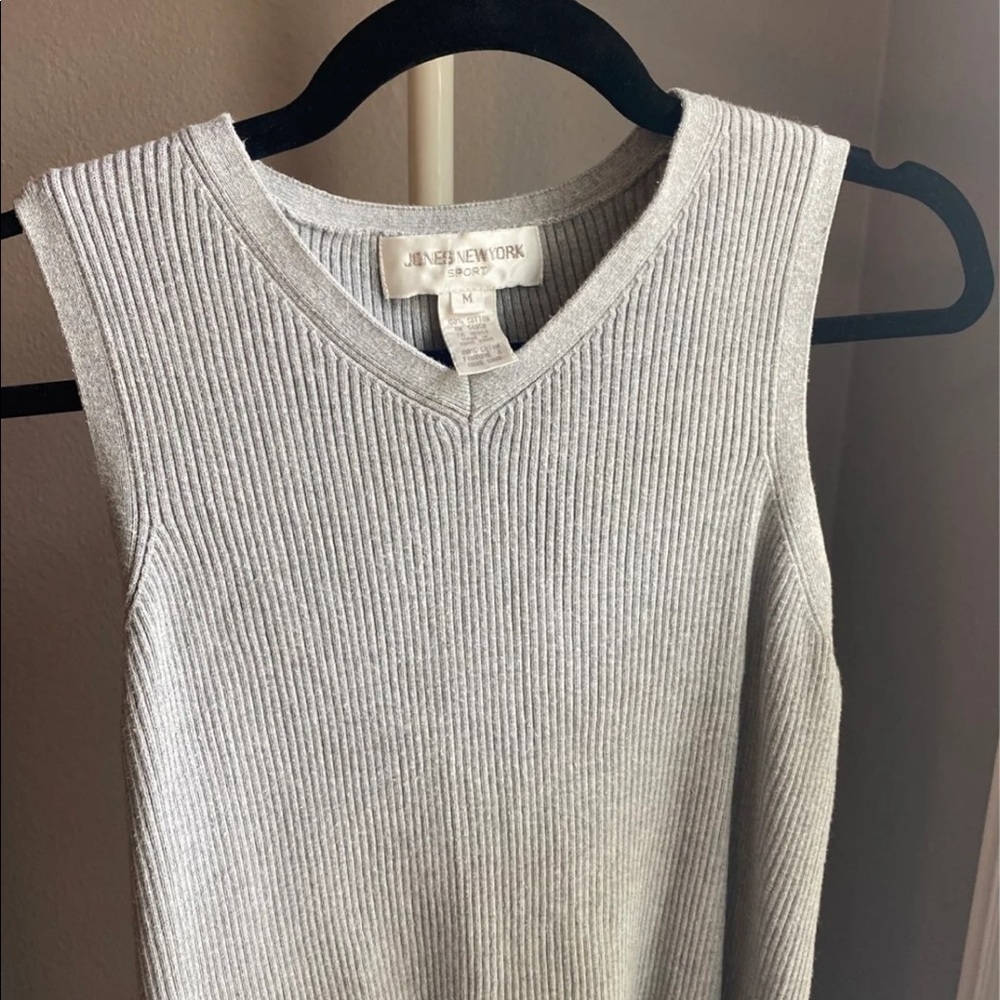 Jones and New York cotton sweater vest size M